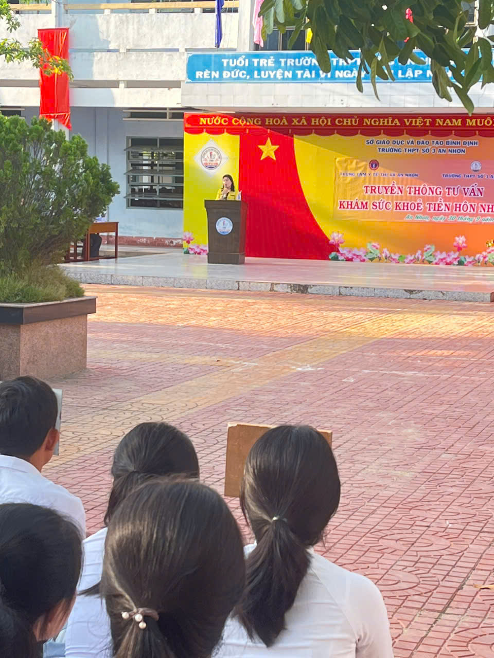 Truyền thông tư vấn khám sức khỏe sinh sản tiền hôn nhân